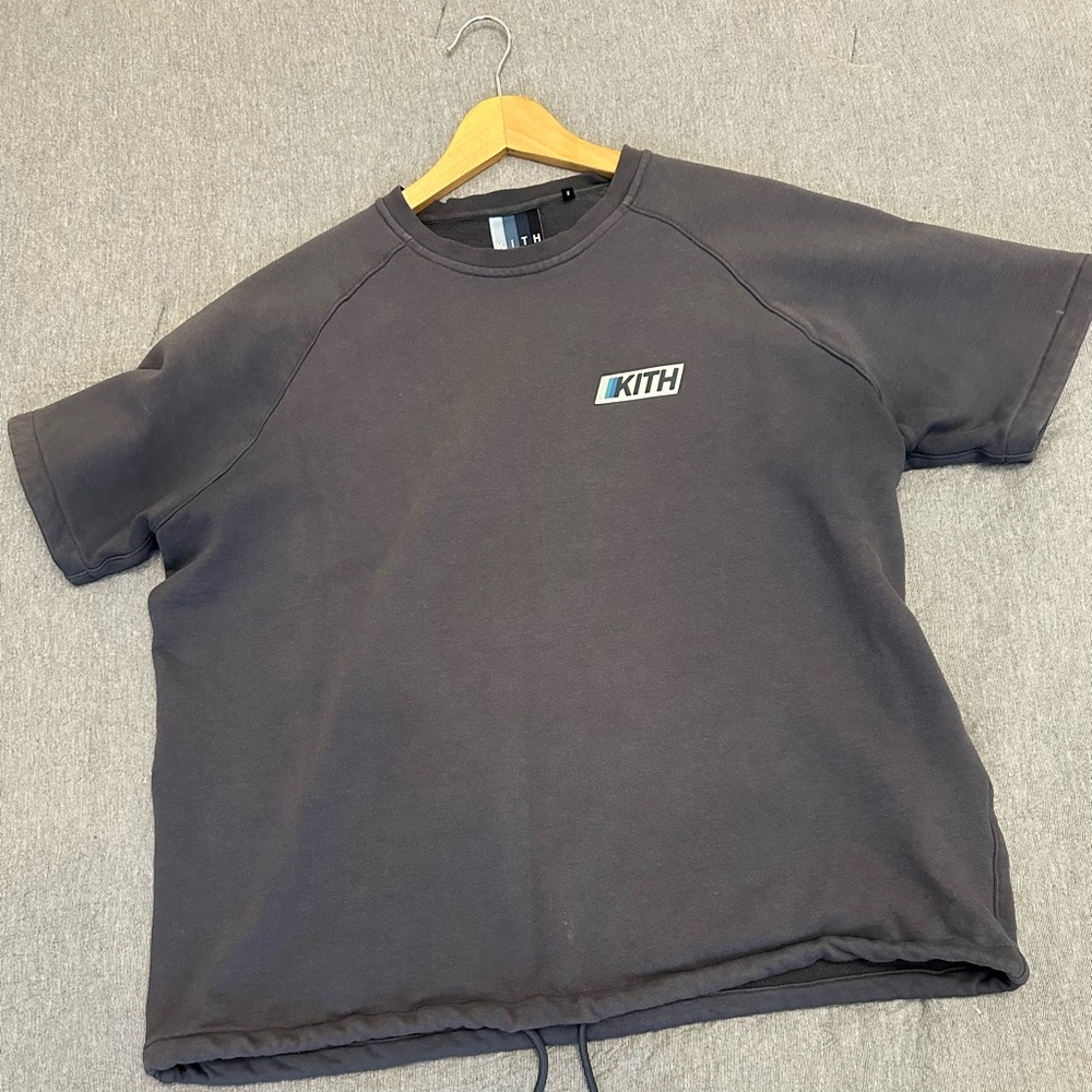 Kith Sweatshirt. High-quality shortsleeved with drawstrings.